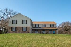 Picture of 35 W Hunter Drive, Enon Vlg, OH 45323